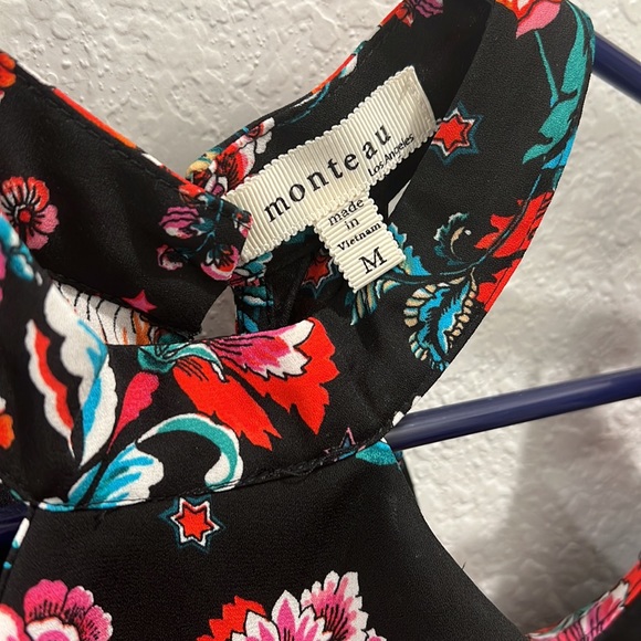 Cold Shoulder Floral Top - Picture 2 of 3